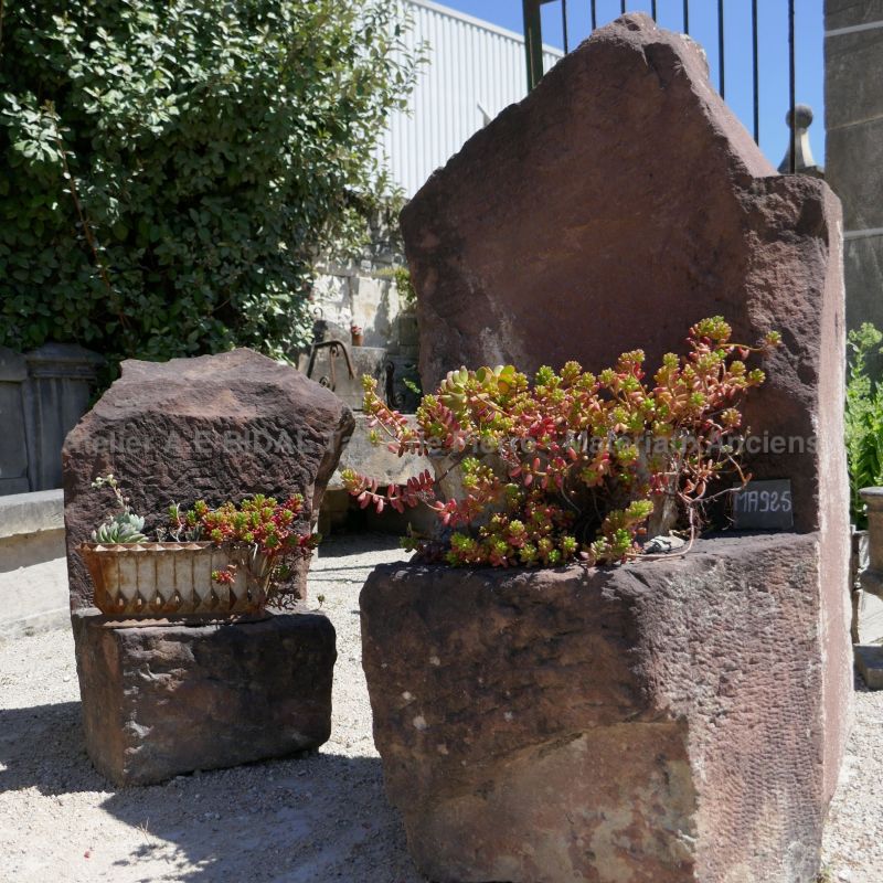 Antique garden furniture - Armchair carved in stone available in 3 different sizes.