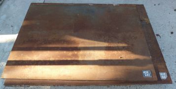 Plaque de fonte lisse ** VENDUE
