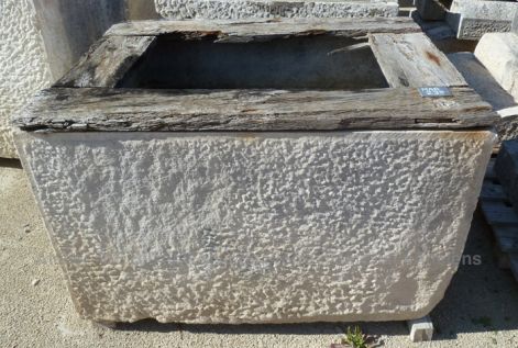 Ancien garde-manger en pierre ** VENDU