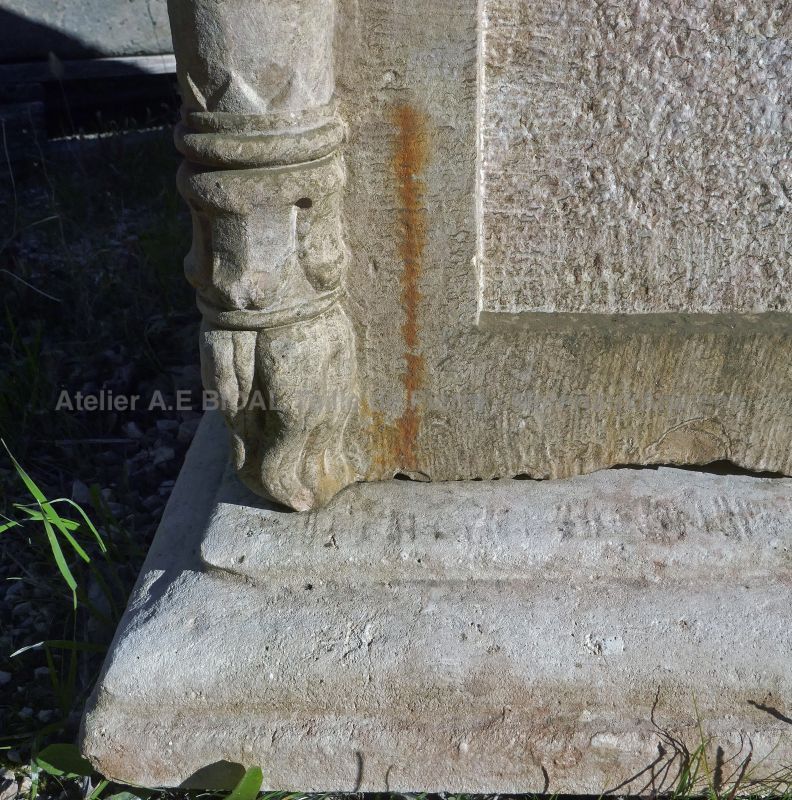 Bac à fleurs ancien en pierre : jardinière en vente chez Alain BIDAL, matériaux anciens en Provence