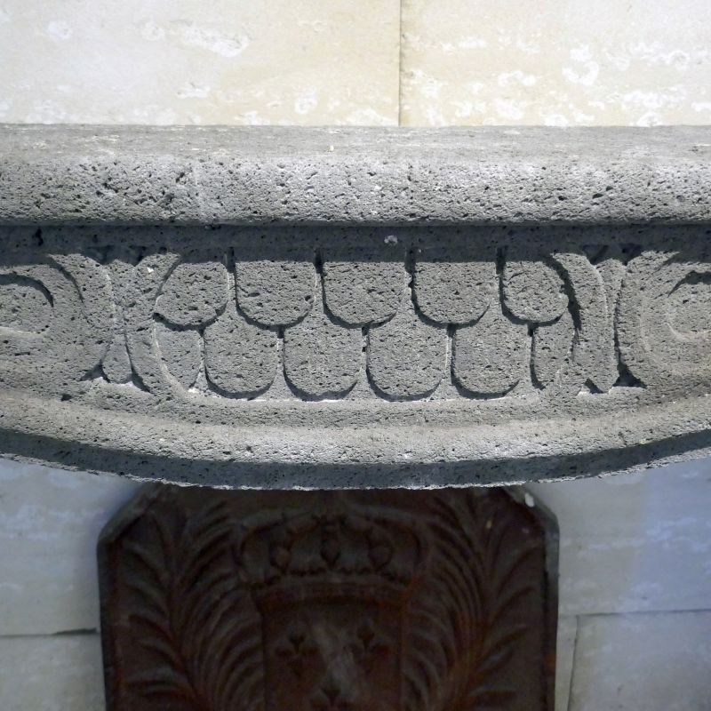 Large old fireplace in Volvic stone, a 19th century mantel for sale in Provence at Atelier Alain BIDAL