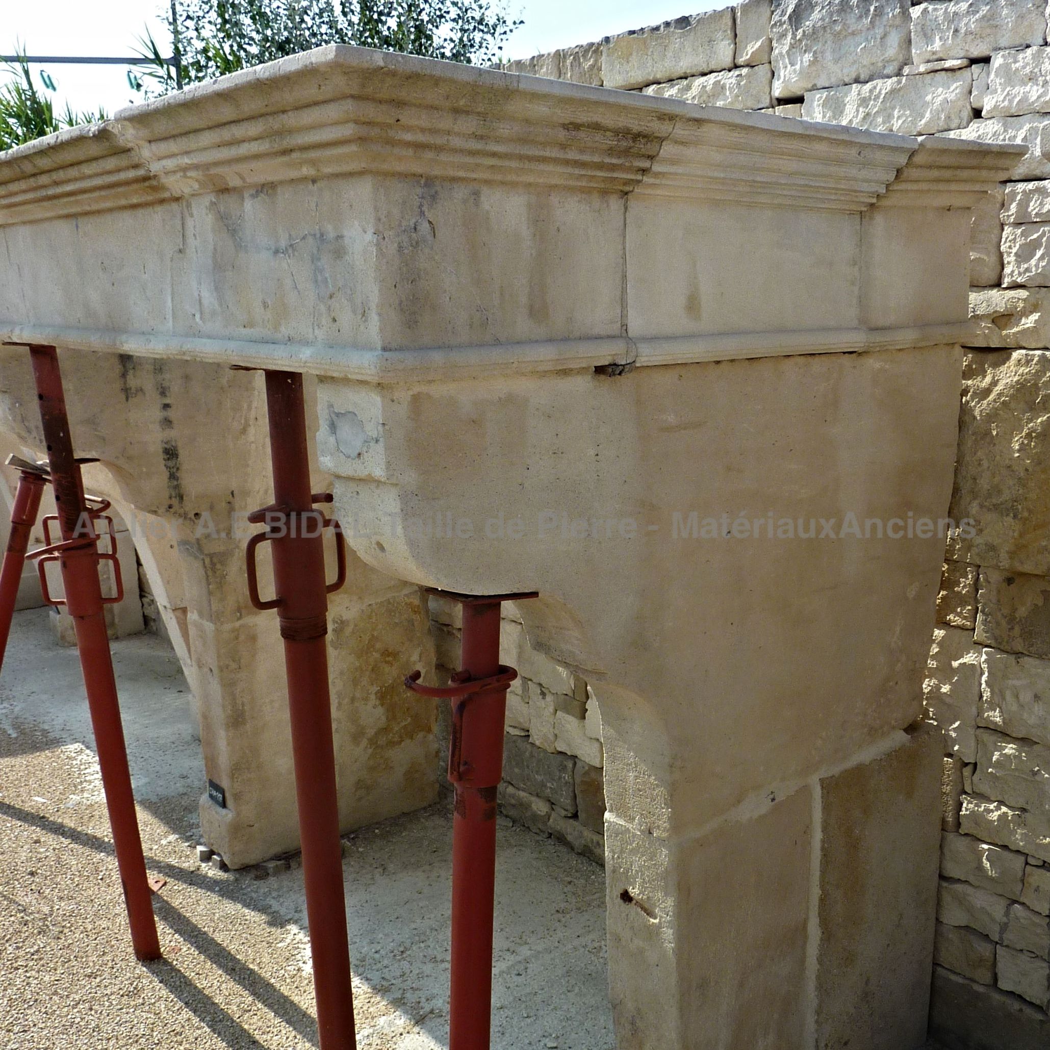 Louis XIII style with key lintel