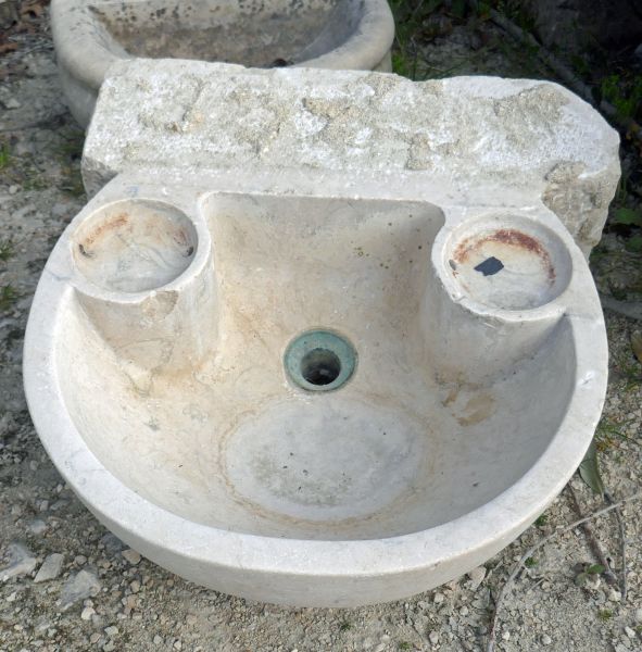 Vasque en marbre pour salle de bains par Les Matériaux Anciens en Provence Alain BIDAL