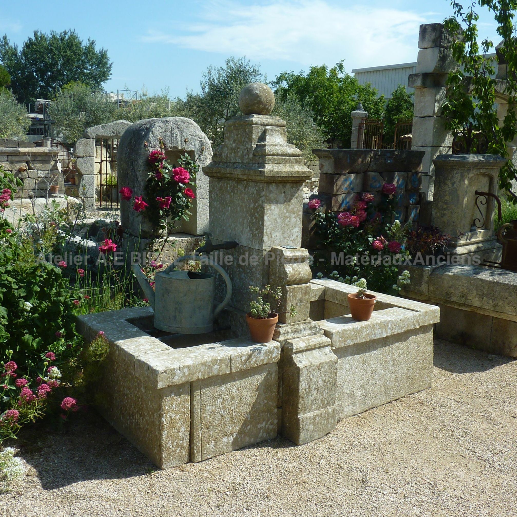 Old fountain | An ancient fountain recently manufactured using antique materials.