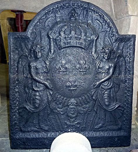 Plaque de cheminée en fonte Louis 13 - accessoires cheminée 17 ème siècle.