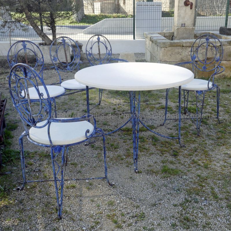 Salon de jardin vintage par Alain BIDAL Matériaux Anciens en Provence