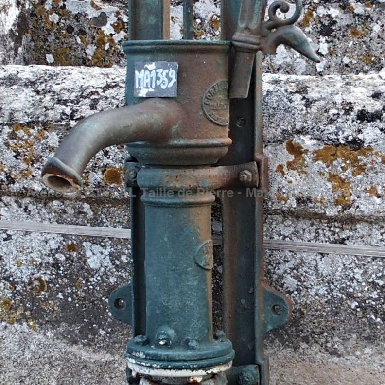 Antique hand water pumps top for sale