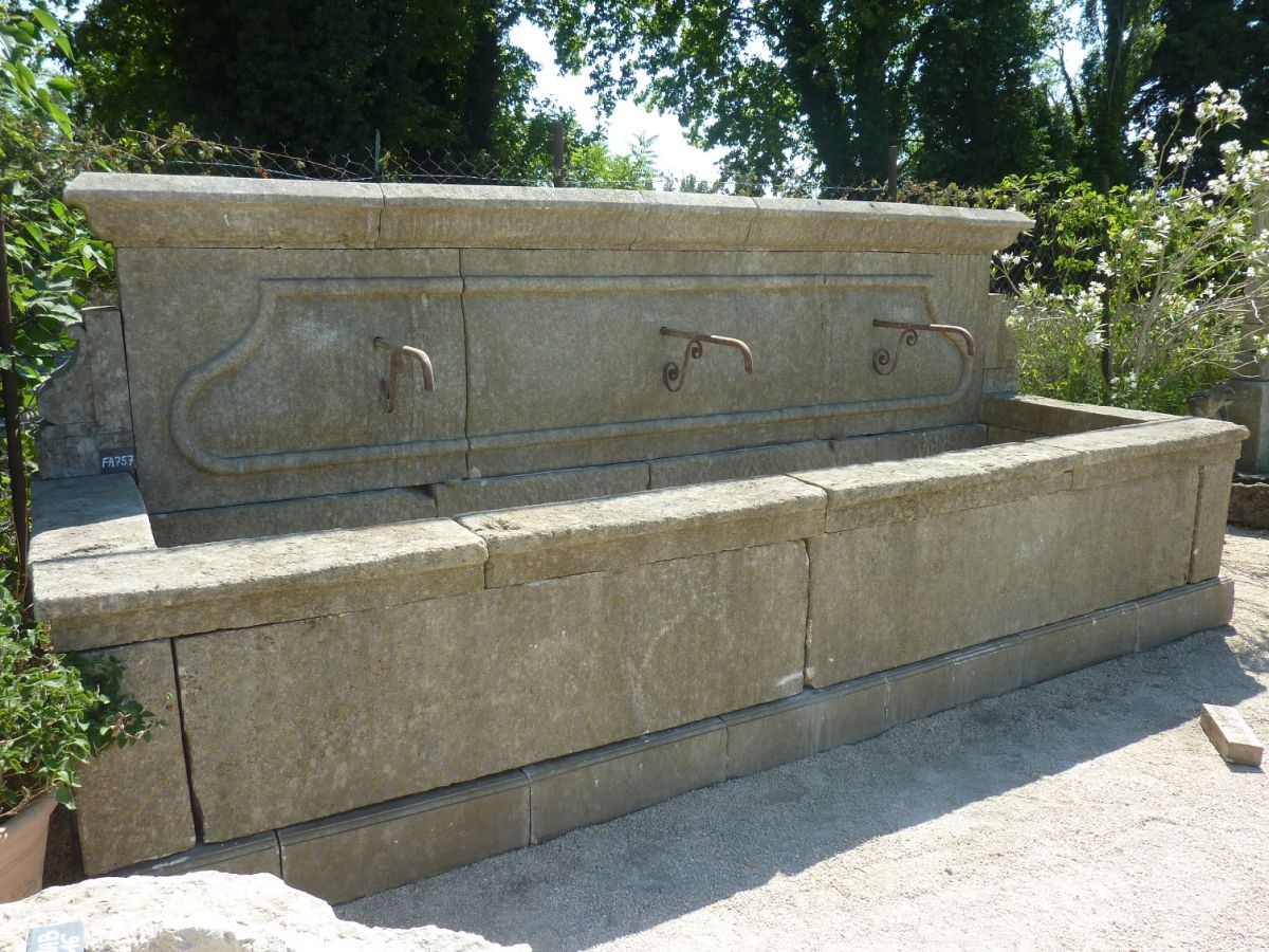 Grandes fontaines murales