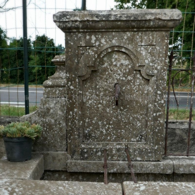 Beautify your garden with an authentic stone fountain from Alain BIDAL - Provence.