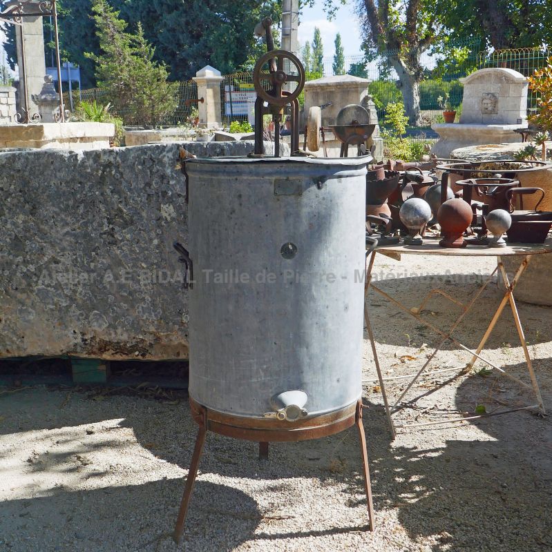 Extracteur de miel manuel ancien - Matériel d'apiculture d'occasion par Atelier Alain BIDAL