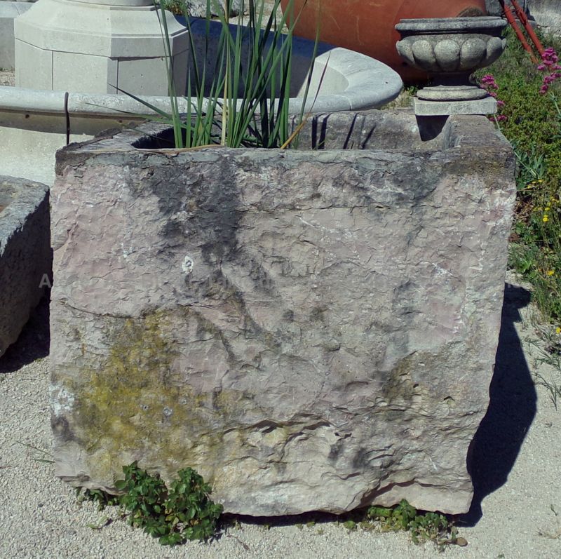 Monolithic trough : an old, large and massive trough in weathered stone - Atelier Alain BIDAL (Provence)