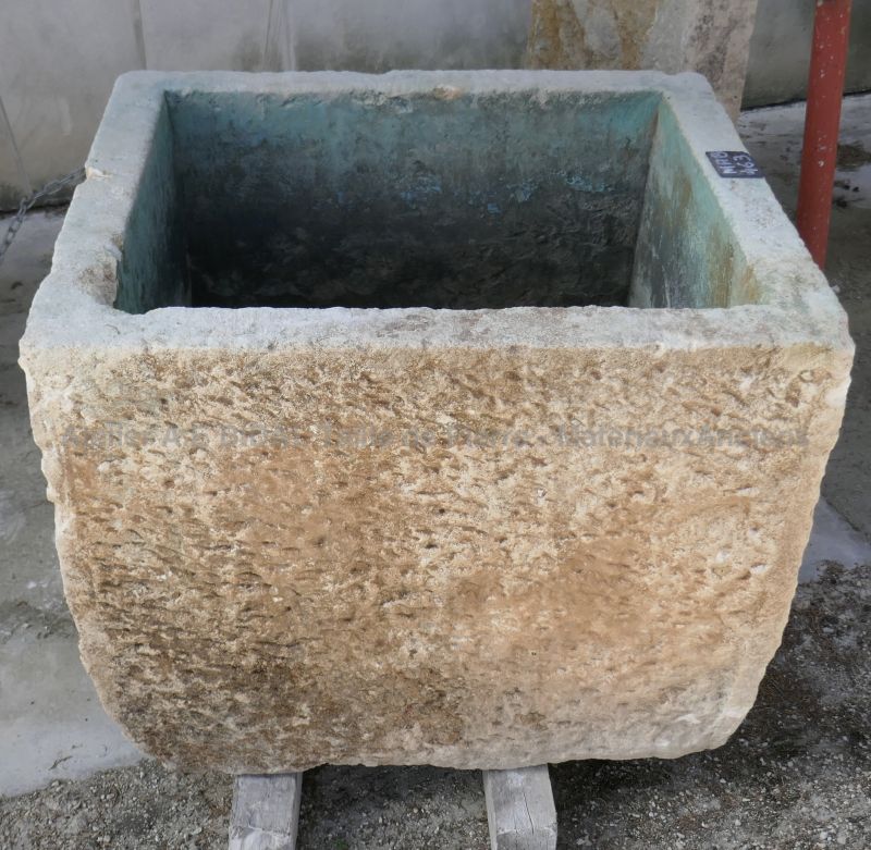 Sale of ancient stone troughs for your garden at Alain BIDAL in Provence.