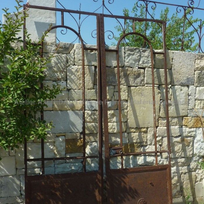 Beautiful old door decorated with rosettes - old craft door.