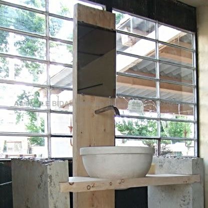 Stone washbasin and water point made of wrought iron - Bidal workshop, old materials.