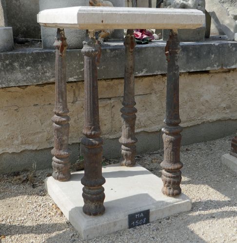 Socle pour vase en pierre et fonte ancienne - Socle en matériaux anciens.