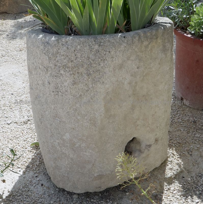 Very nice circular trough - antique trough in stone that could become a superb flower pot.