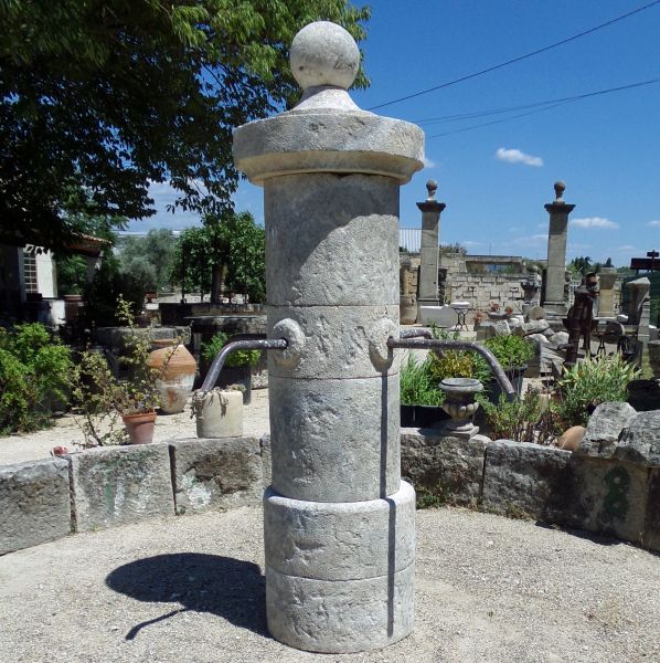 Stone column for fountain or basin – Atelier Alain Bidal (Provence)