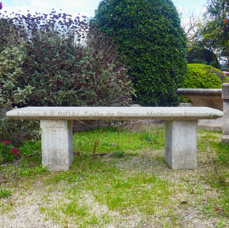 Stone garden furniture : elegant natural stone bench - Atelier Alain BIDAL (Provence)
