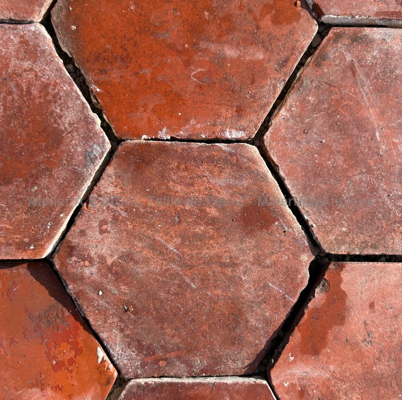 Tomette provençale rouge : anciennes tomettes 12x12cm en terre cuite rouge par Alain BIDAL