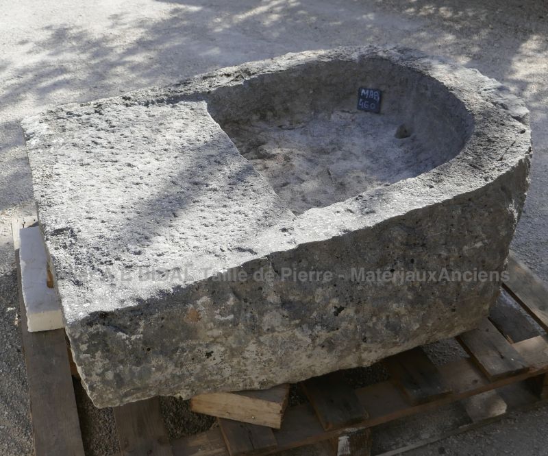 Antique massive stone trough : a former laundry sink in stone on sale at Alain BIDAL, Provennce.