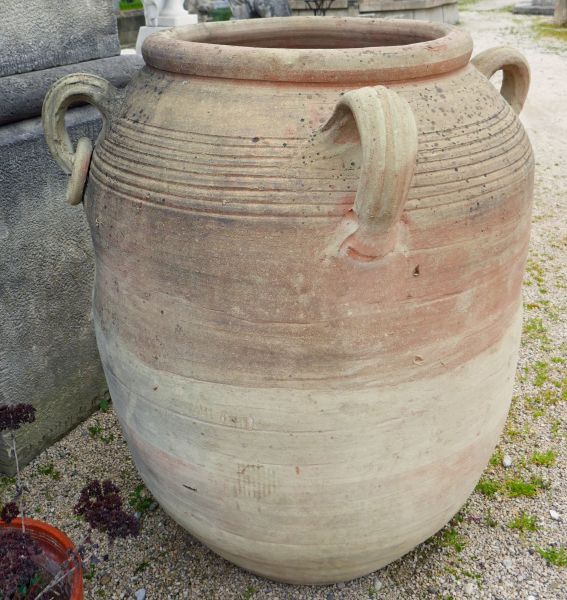 Décoration de jardin : ancienne jarre en terre cuite de grande taille