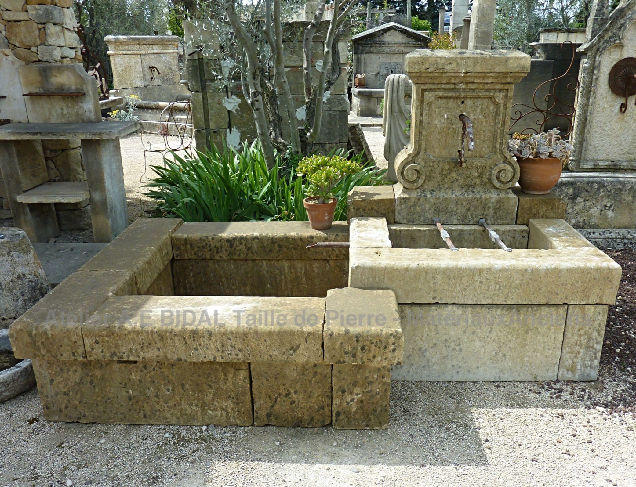 Garden fountain with double tank - Ornamental fountain with two garden ponds.