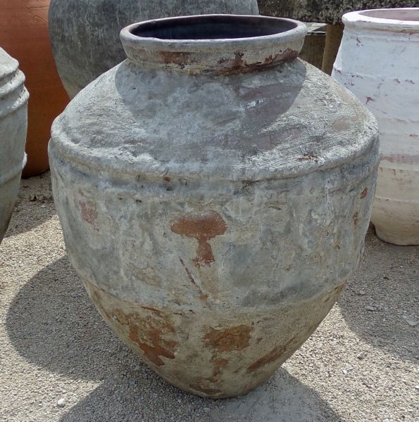 Jarre en terre cuite : grosse jarre méditerranéenne ancienne en vente en Provence chez Atelier Alain BIDAL