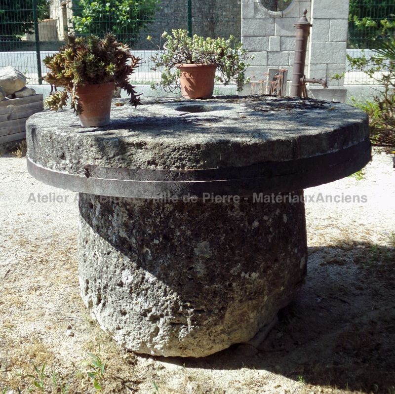 Antique garden furniture in reclaimed stones : large outdoor table by Atelier Alain BIDAL (Provence)
