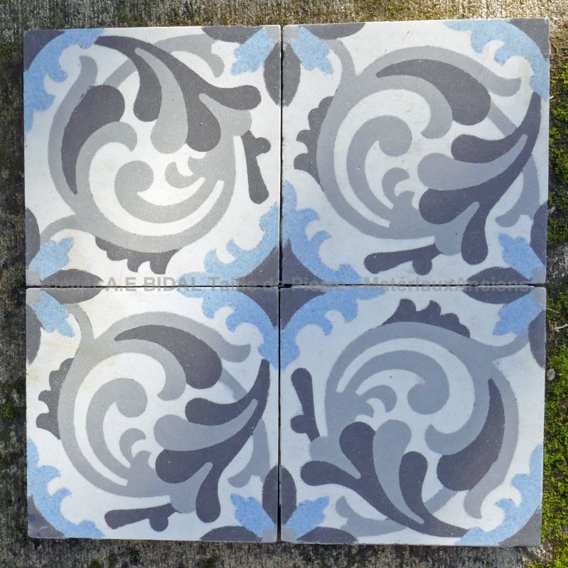 Carrelage ancien en ciment en vente en Provence chez Atelier Alain BIDAL