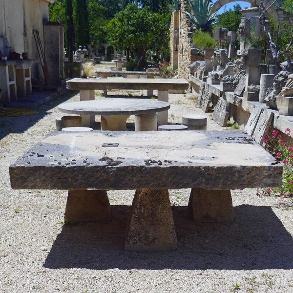 Antique furniture in old stones : garden table by The Antique Materials in Provence Alain BIDAL