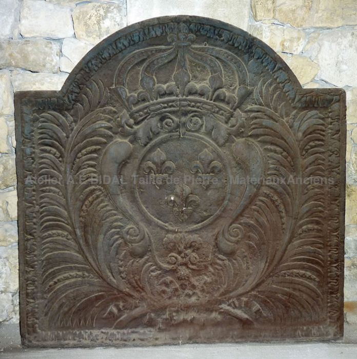 Plaque décorative cheminée à l'éffigie des armoiries des Bourbons - accessoires cheminée.