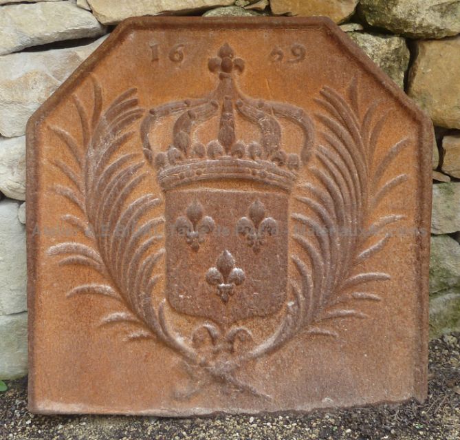 Plaque de fonte Couronne royale ** VENDUE