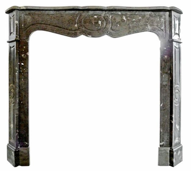 Cheminée marbre noir - une cheminée ancienne en pmarbre conçue à l'origine pour décorer un appartement haussmannien.