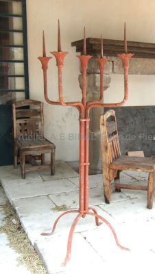 Paire de chandeliers en fer ** VENDUE