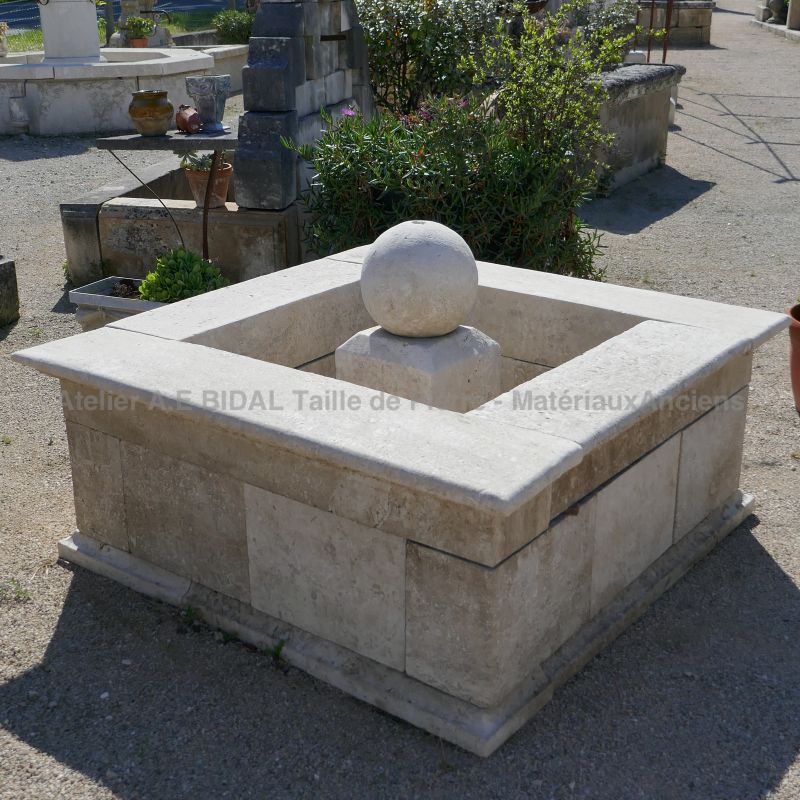 Decorative basin in stone | Provencal stone basin for garden design by the stonemason Alain Bidal.