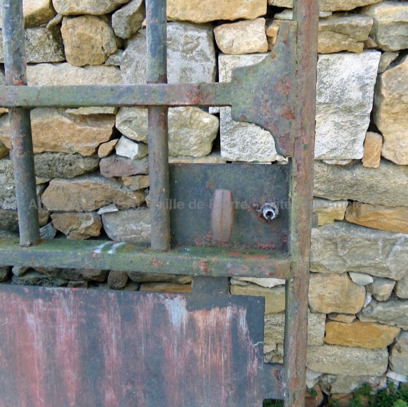 Heavy antique wrought iron gate - Atelier Alain BIDAL (Provence)