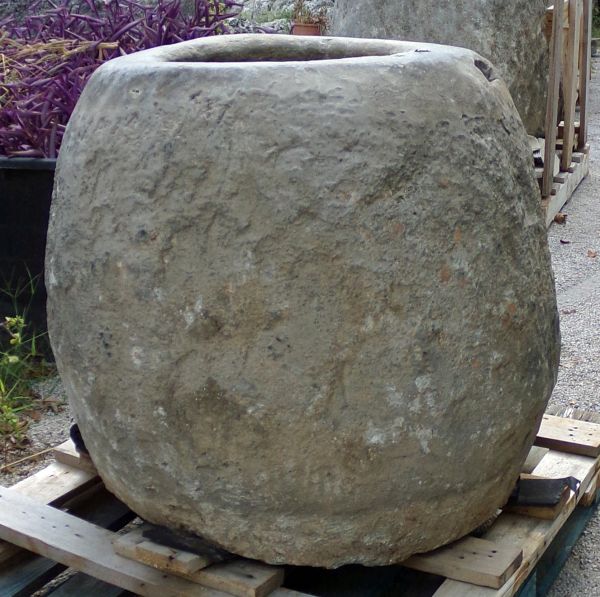 Ancien bac rond en pierre pour aménagement extérieur - Atelier Alain BIDAL (Provence)