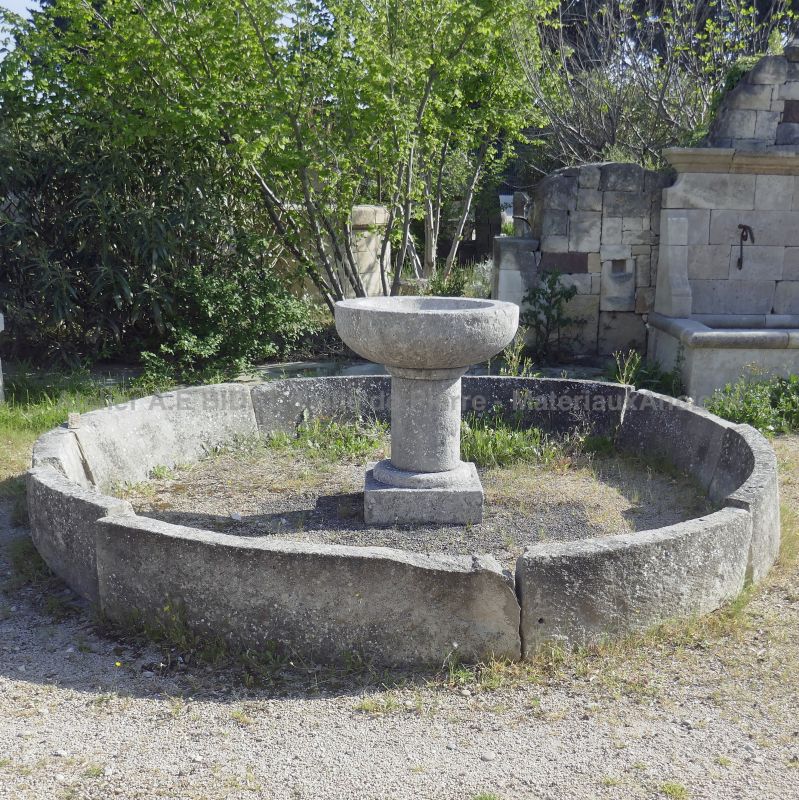 Antique basin in weathered old stones for a great garden - Alain BIDAL Antique Materials in Provence.