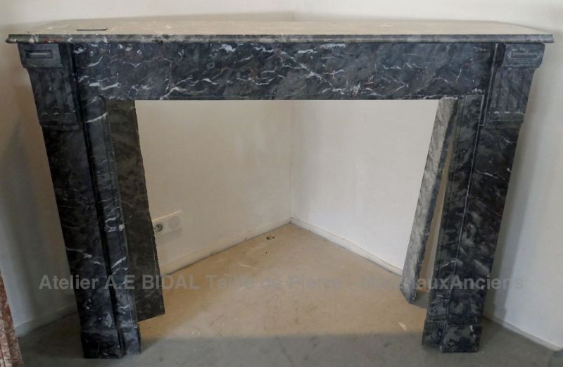 Black marble fireplace - A fine Louis 16 antique mantel in marble