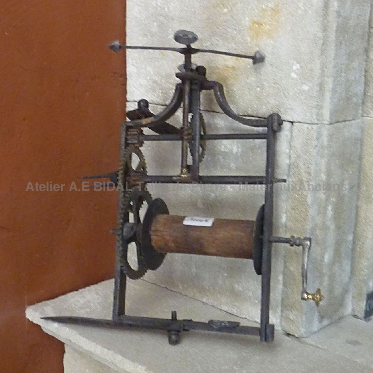 Tournebroche de 50cmx50cm - accessoires anciens de cheminée.