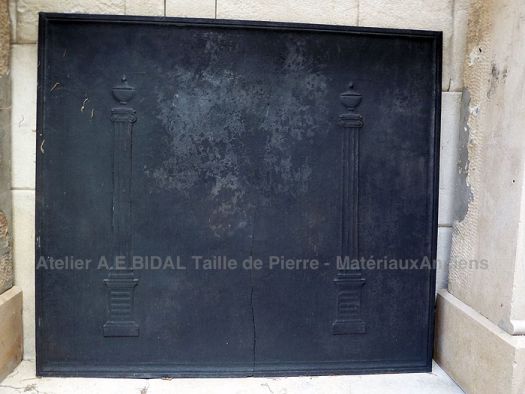 Plaque de fonte Colonne dorique et soupière ** VENDUE