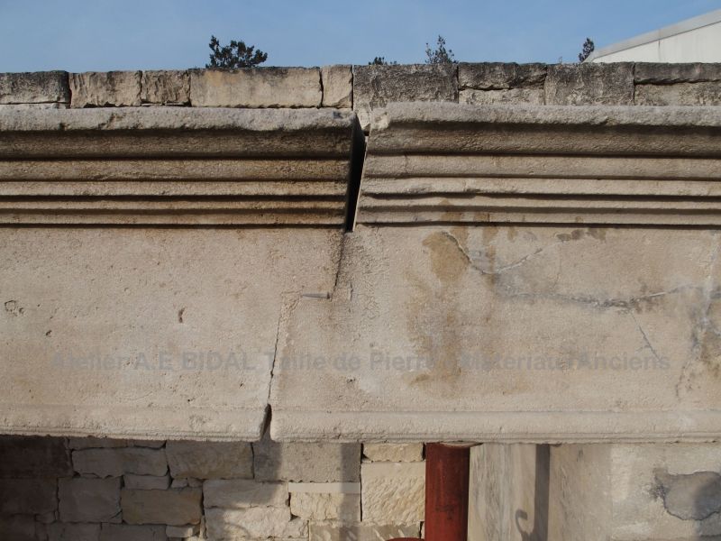 Louis XIII style with key lintel