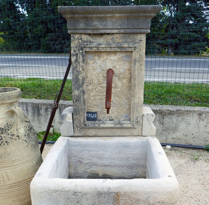 Garden fountain with stone trough | Beautiful wall fountain in stone