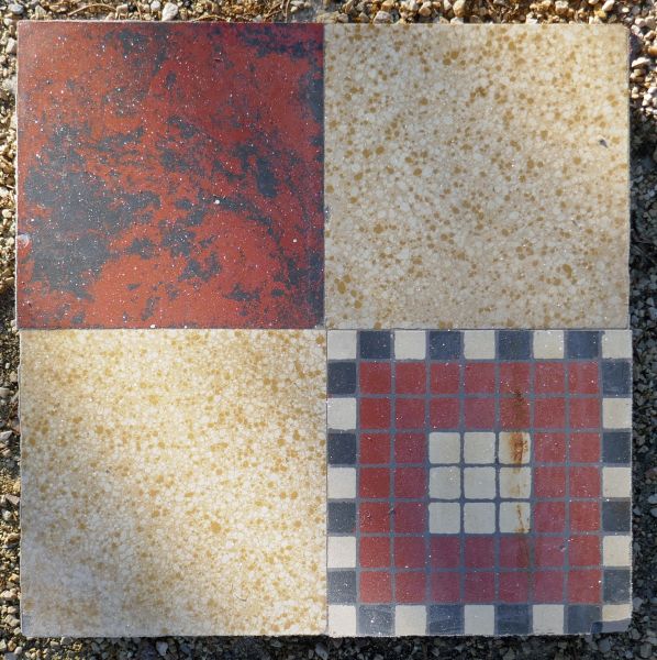 Authentique carreau de ciment vintage en vente en Provence chez Atelier Alain BIDAL