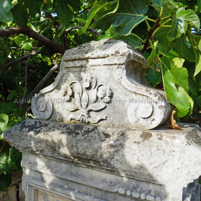Detail of the finely sculpted cornice on our old stone fountain by Alain BIDAL Antique Materials in Provence.