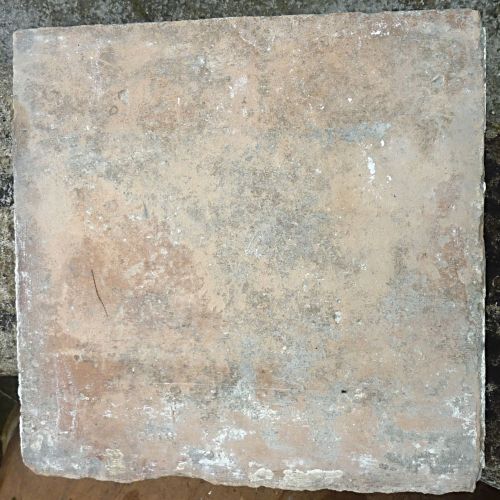 Reclaimed terracotta | Antique square tiles of terracotta for sale in Provence at Bidal Antique Materials.