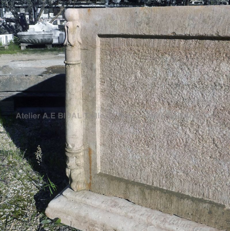 Grande jardinière rectangle en pierre : un bac robuste et écologique par l'Atelier Alain BIDAL (Provence)