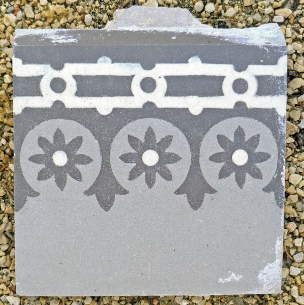 Carreau de ciment ancien pour plinthes : carrelage ancien par l'Atelier Alain BIDAL, Provence