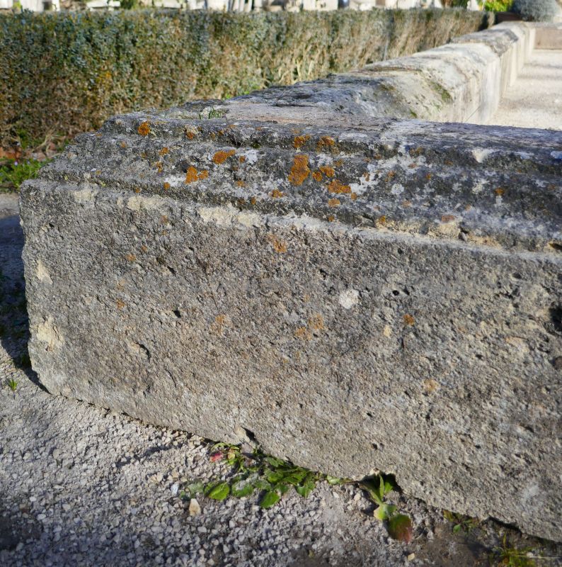 Detail of a corner stone on our large rectangular basin made of patinated and molded old stones