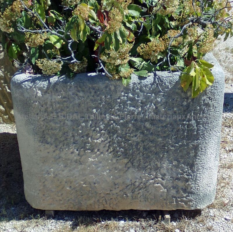 Old Provençal-style stone trough - Atelier Alain BIDAL (Provence)